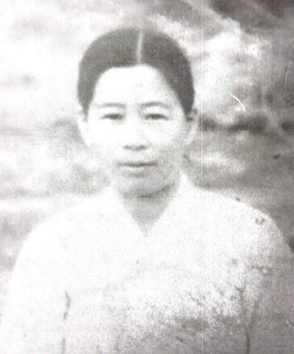 1-121 : 이상원 박사의 어머니 정향섭. 충남 홍성군 홍동면 월현리 개월 태생