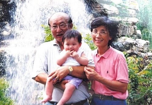 1-149 :  이상원 박사의 손자 Justin과 할아버지와 할머니