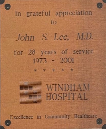 1-93 : Windham Hospital에서  이상원 박사는 1973-2001년 특출하게 의료 진료를 잘 한 의사라는 감사장